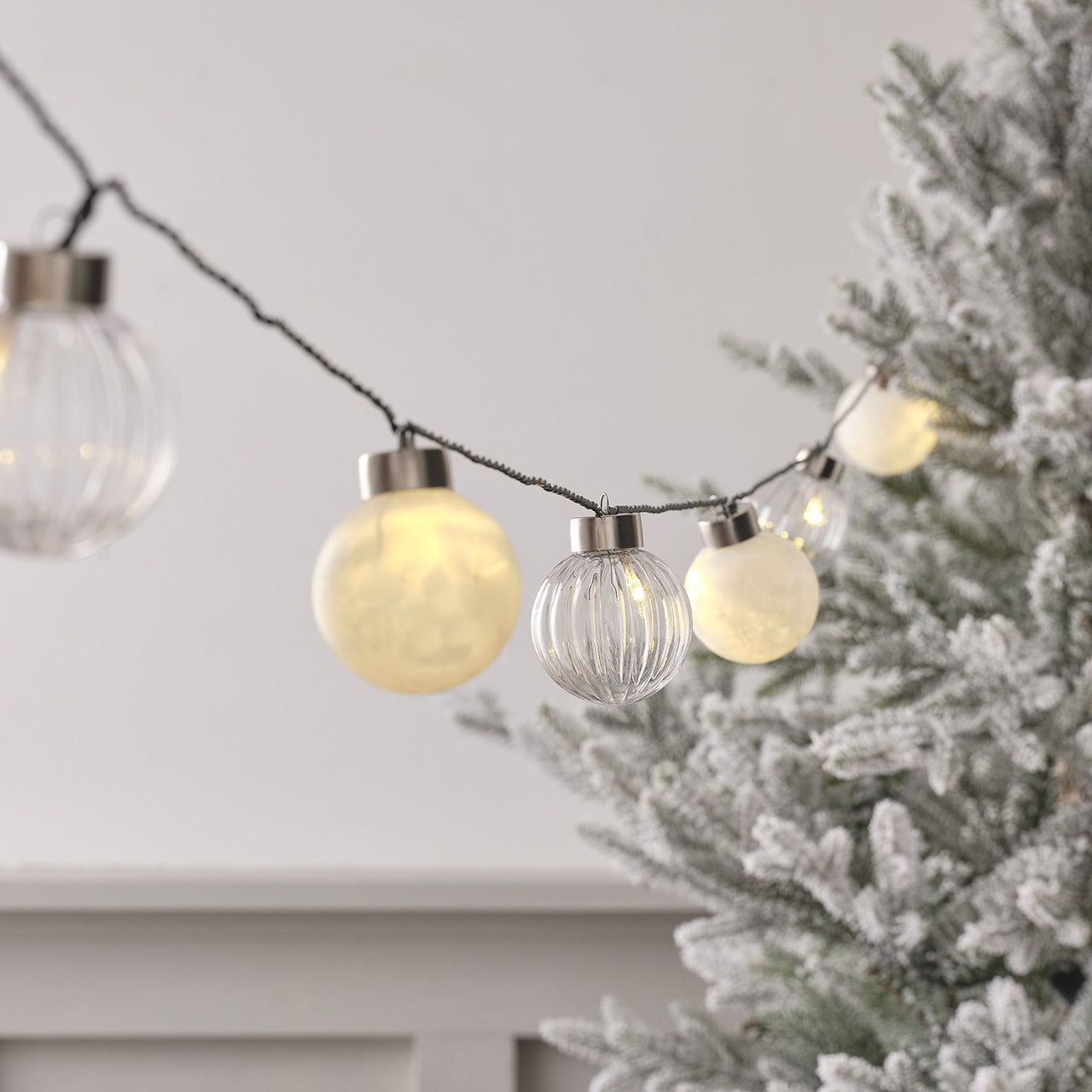 25er LED Lichterkette Weihnachtsbaumkugeln warmweiß