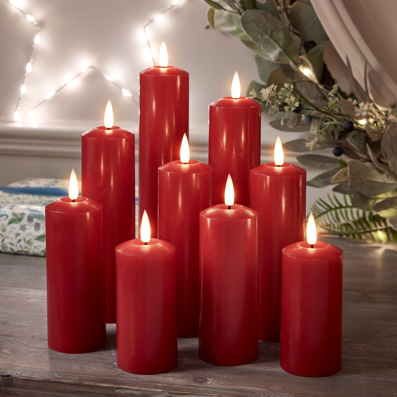TruGlow® Set mit 9er LED Kerzen rot Fernbedienung –