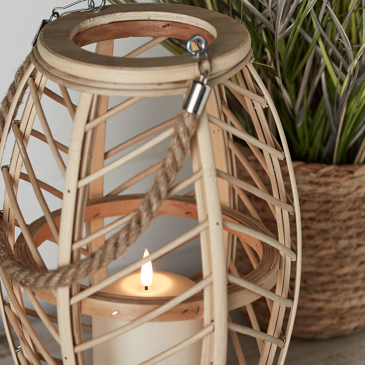 Große Bambus Laterne mit – Outdoor TruGlow® Kerze